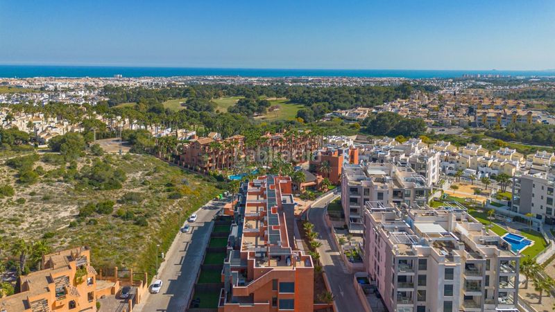 Foto f7ce887d-ede9-467c-8195-533e501025ec. Apartament amb piscina a Villamartín-Las Filipinas Orihuela