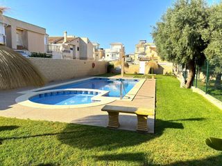 Casa adossada a Aguas Nuevas. Adosado de dos dormitorios en la prestigiosa zona de aguas nueva