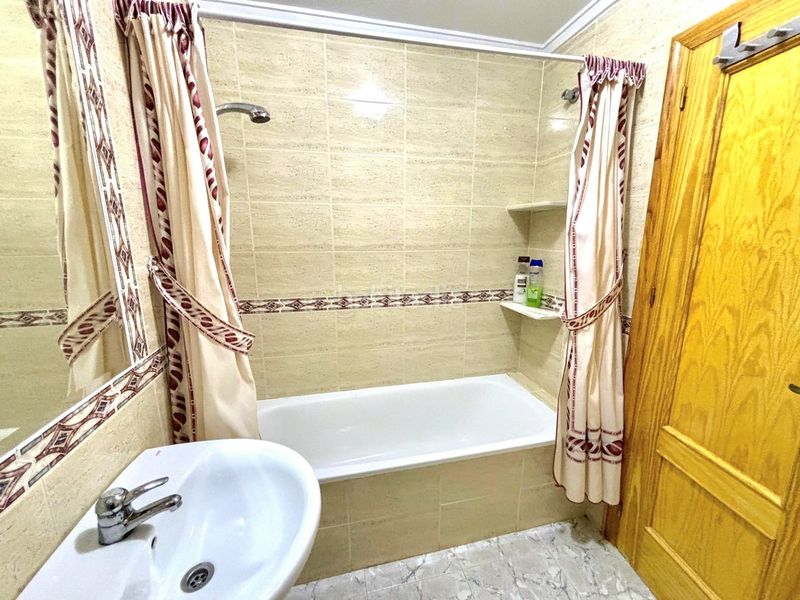 Foto 9f9eb868-954b-40a5-b179-05c70750b781. Casa adossada amb piscina a Aguas Nuevas Torrevieja