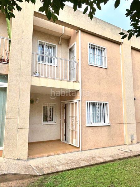 Foto d49786d7-2fb0-4a8b-ae77-b02664cbb44d. Casa adossada amb piscina a Aguas Nuevas Torrevieja