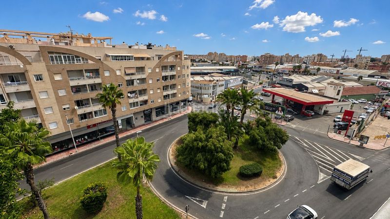 Foto 1273dfdd-f5a2-4045-a90a-8fb495d8b89c. Àtic amb piscina a El Molino Torrevieja