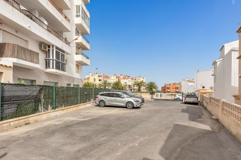 Foto fa562149-33ab-4687-a7e6-1822088eeb24. Estudi amb piscina a Torreblanca Torrevieja