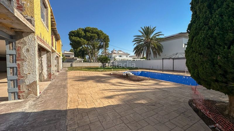 Foto c7e81571-53b1-4bcf-923d-cdb9b9467d4c. Casa amb piscina a Cabo Roig Orihuela