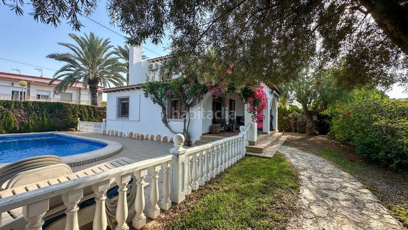 Foto 10ad5ce3-2978-4266-a739-1bbf2a48f4fa. Casa en Cabo Roig Orihuela