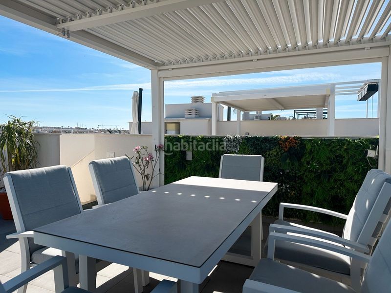 Foto 2a984329-c3b5-4f18-8302-6b64be01ef82. Casa amb piscina a Los Almendros Orihuela