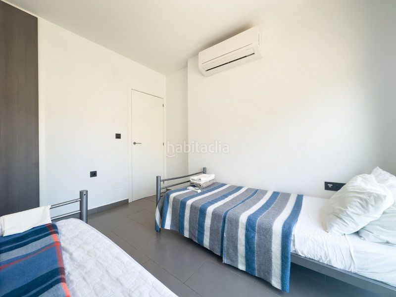 Foto b710ad3e-9a7b-490f-bad1-dd36ff20b133. Casa amb piscina a La Zenia Orihuela