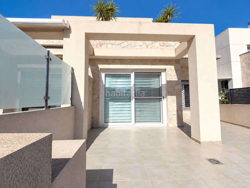 Foto 0240dc2a-d49f-4aaa-a69d-1ee3402d7843. Casa adossada amb piscina a Parque Acuático - Sector 25 Torrevieja