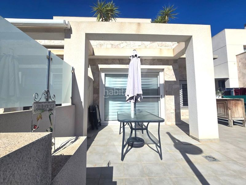 Foto 04c59bf7-6d91-4440-90de-4793f1a424ac. Casa adossada amb piscina a Parque Acuático - Sector 25 Torrevieja