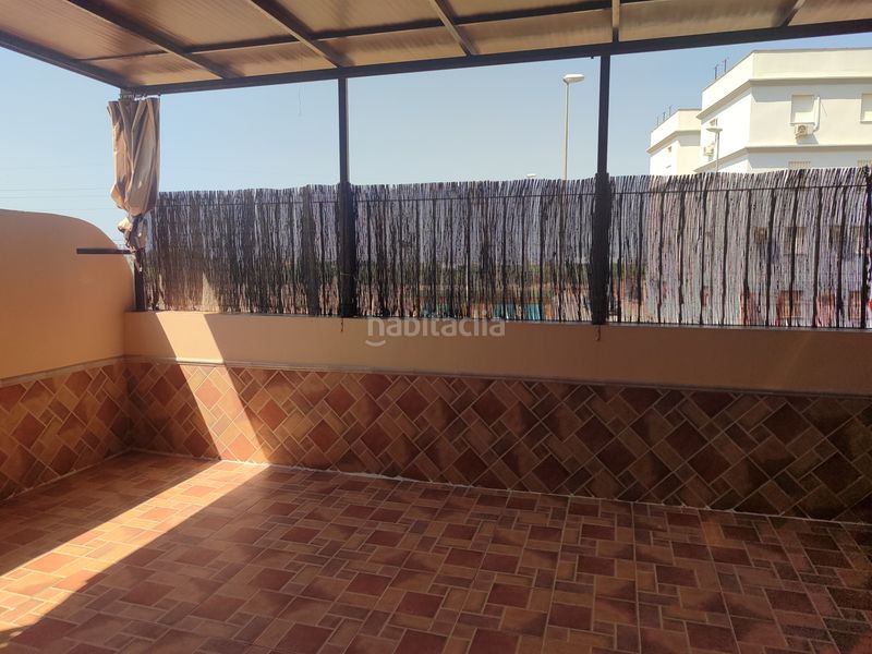 Foto 90744b43-4296-45be-90fd-d51bbd0117fa. Casa adossada a calle invierno 13 a Torre Cruz - Los Molinos Utrera