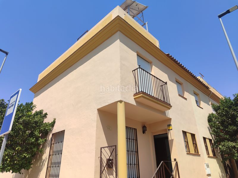 Foto d95971c6-02a0-4bf4-aed5-e31674d70554. Casa adossada a calle invierno 13 a Torre Cruz - Los Molinos Utrera
