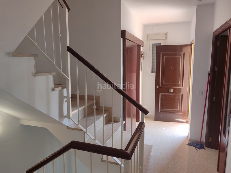 Foto de70d65f-11aa-40d5-b125-85a65af0679d. Casa adossada a calle invierno 13 a Torre Cruz - Los Molinos Utrera