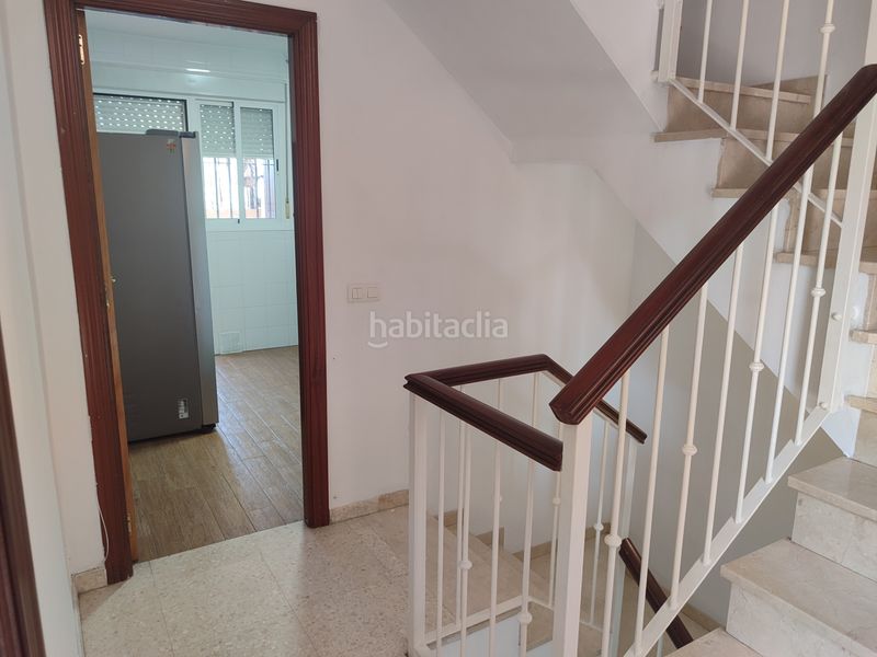 Foto dfdc6f35-b7f2-4ae4-8aa7-fbc1b41284a1. Casa adossada a calle invierno 13 a Torre Cruz - Los Molinos Utrera