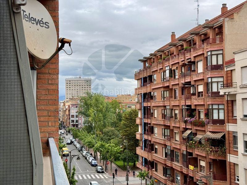 Foto cf040a7e-a29e-4c7b-b13b-81a9763a0270. Pis amb calefacció a Jesuitas Logroño