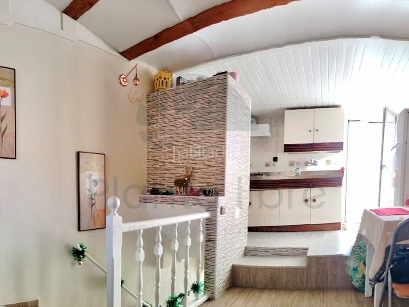 Foto e4c703fb-d929-4fef-be83-3f3c6784d085. Casa adossada a Fuenmayor