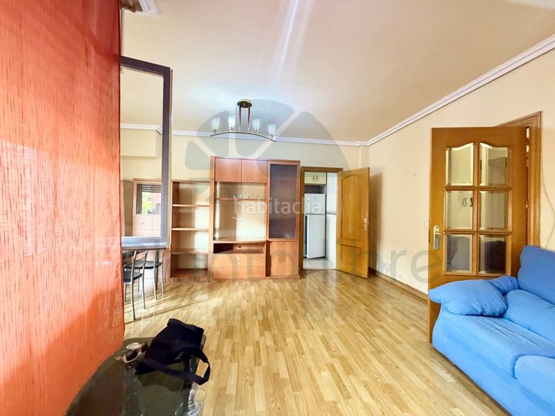 Foto 300f8ab3-6324-4ffc-b83e-239c1a7c876e. Apartament amb calefacció a Residencia Logroño