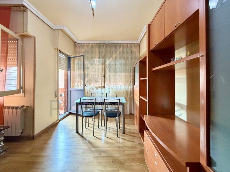 Foto f049abca-9548-4052-8784-67aeb67e27d7. Apartament amb calefacció a Residencia Logroño