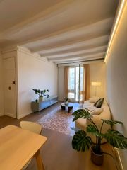 Pis  Llacuna. A estrenar junto a la playa