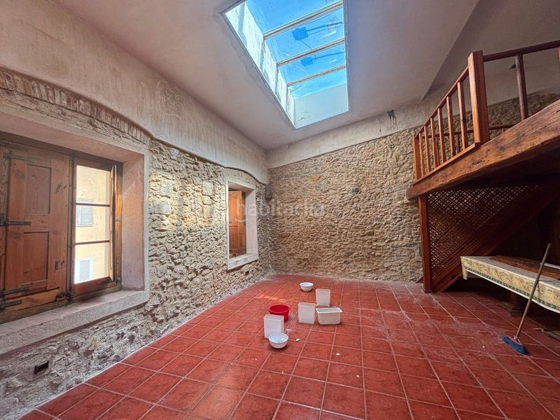 Foto fb904194-e1b3-4ff5-9e79-8be1c43ff177. Edificio oportunidad inversion unica edificio reformar en Palafrugell