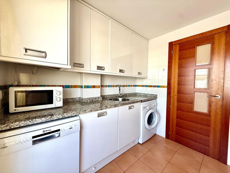 Foto 54c73fae-fb1c-4464-bf90-27586bfa2a02. Àtic amb calefacció aparcament piscina a Centro Urbano Dénia