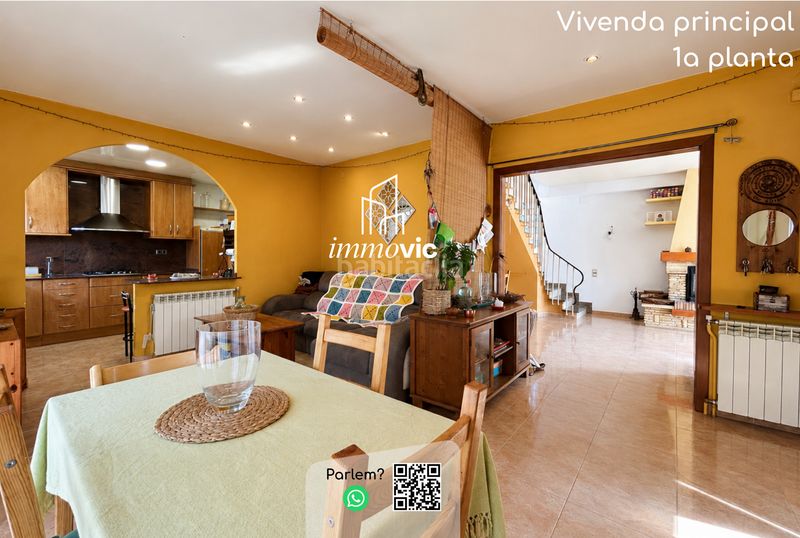 Foto 4da57f7c-2657-4c0d-bca5-02406fee7825. Xalet amb xemeneia calefacció aparcament a Centelles