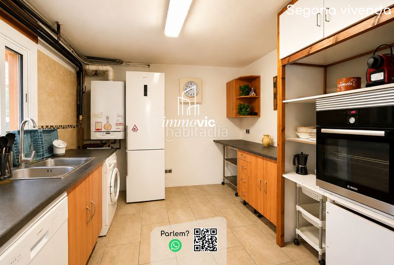 Foto d13b4c62-151a-498a-aa3d-f67a68c95809. Xalet amb xemeneia calefacció aparcament a Centelles