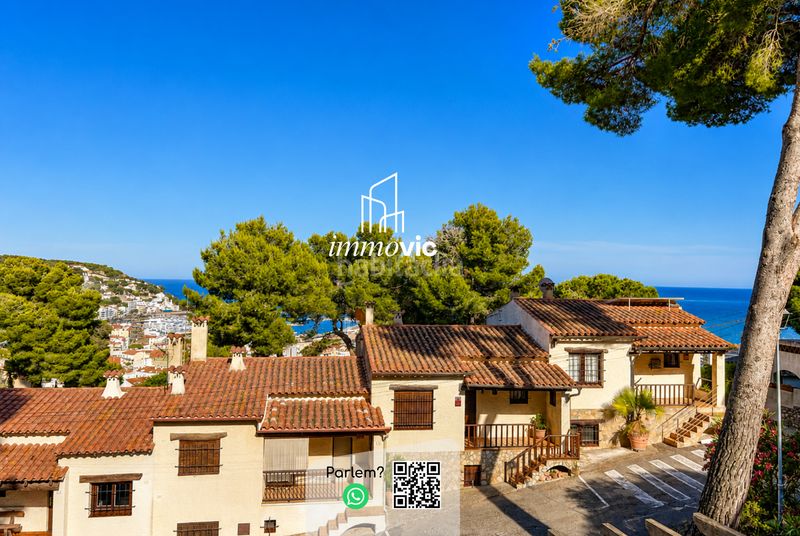 Foto a39cdbdd-aaaa-4113-8ff7-f1fb3742ef22. Casa adossada amb xemeneia calefacció piscina a l´Estartit poble Estartit