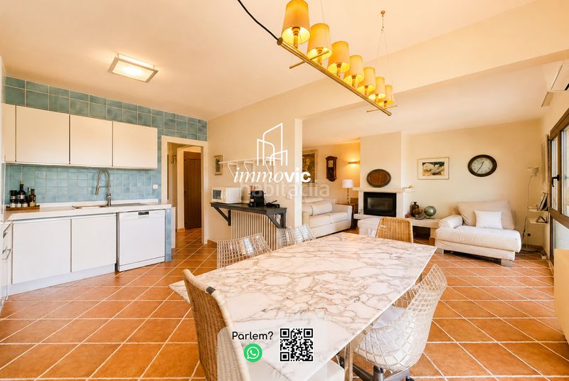 Foto ef909d3e-0c89-46fc-92de-3ad207af82fb. Casa adossada amb xemeneia calefacció piscina a l´Estartit poble Estartit