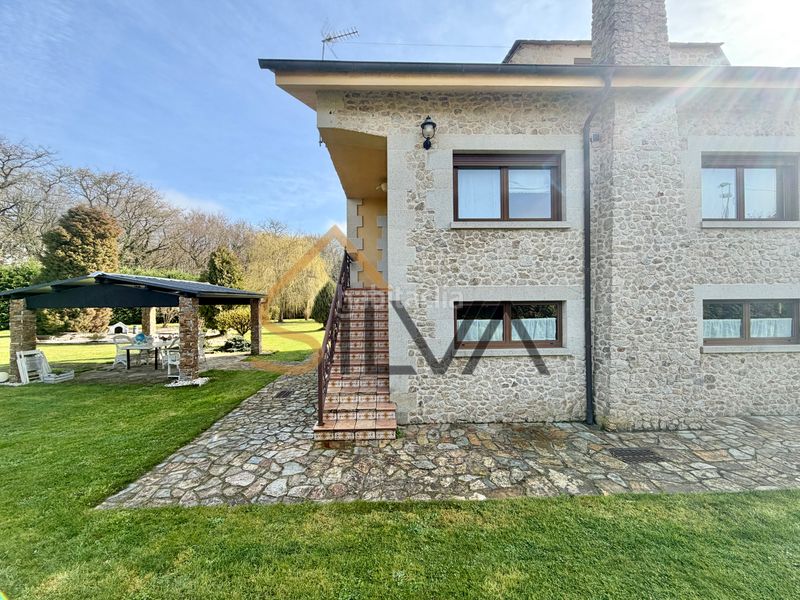 Foto 6f961295-eac5-4276-b2d5-6f30b50ff2bd. Casa a lugar fazai 34 a Parroquias del Este Lugo