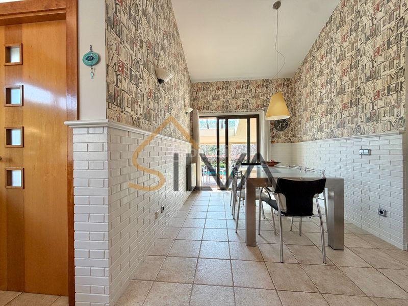 Foto cb2c92b9-c420-4d07-be8e-bece6b8d07fd. Casa a rúa cobo 15 a Oleiros pueblo Oleiros