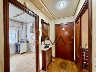 Flat in Avenida ramón ferreiro 25