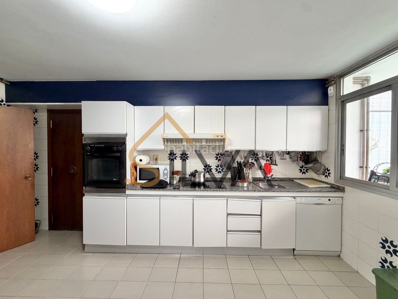 Foto 77a2073c-d04b-4790-9f5e-5579354c852c. Piso en rúa betanzos 78 desde inmobiliaria silva te presentamos una vivienda de alto nivel situada en plena plaza de lugo en Coruña (A)