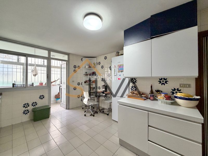 Foto 7e31be6a-0d95-4d2e-a06e-0f829a1c5ff2. Piso en rúa betanzos 78 desde inmobiliaria silva te presentamos una vivienda de alto nivel situada en plena plaza de lugo en Coruña (A)