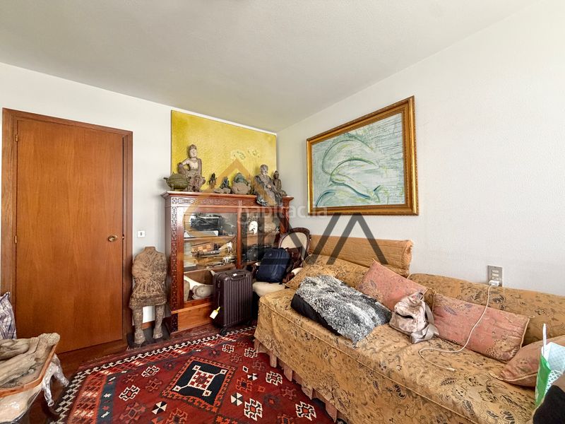 Foto a8620ceb-7259-4f3b-bada-154a0b0c6d9f. Piso en rúa betanzos 78 desde inmobiliaria silva te presentamos una vivienda de alto nivel situada en plena plaza de lugo en Coruña (A)