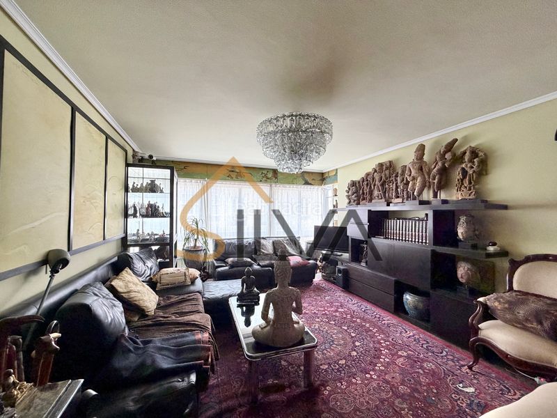 Foto a9954ad9-f099-4082-88a9-dfec6f4a12cb. Piso en rúa betanzos 78 desde inmobiliaria silva te presentamos una vivienda de alto nivel situada en plena plaza de lugo en Coruña (A)
