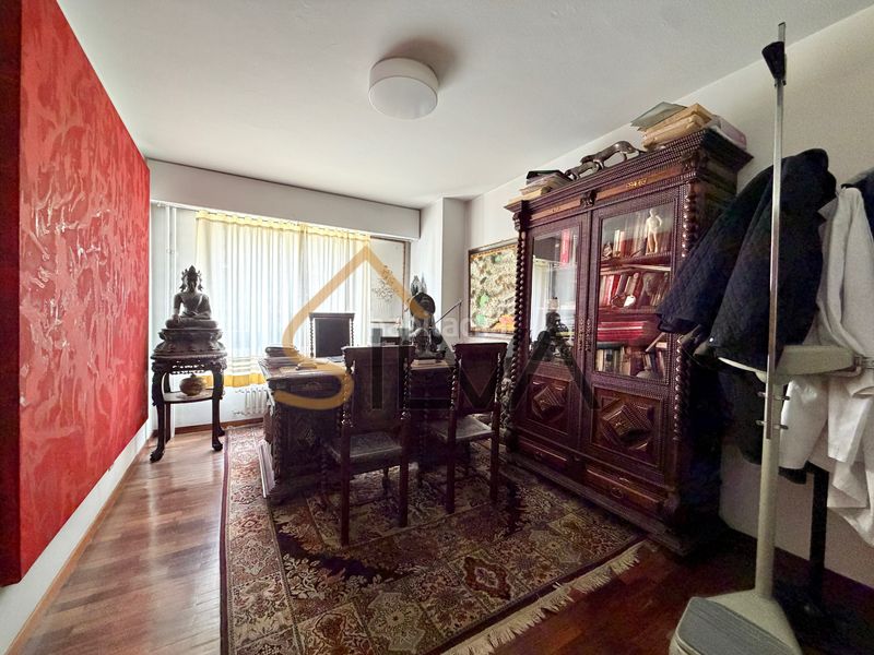 Foto cdba1ae5-f283-449a-8649-1dca5ffc93e8. Piso en rúa betanzos 78 desde inmobiliaria silva te presentamos una vivienda de alto nivel situada en plena plaza de lugo en Coruña (A)