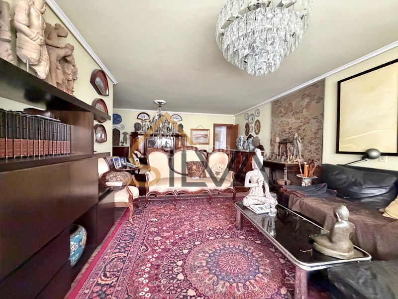 Foto d57546aa-41e2-434f-b675-3688b6f307e1. Piso en rúa betanzos 78 desde inmobiliaria silva te presentamos una vivienda de alto nivel situada en plena plaza de lugo en Coruña (A)