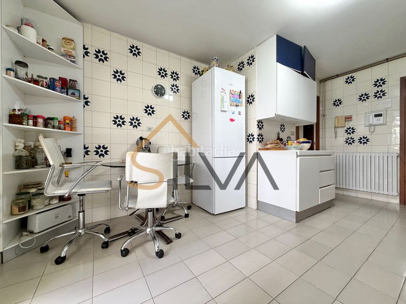 Foto d66b6351-7f5b-4c57-bc66-f97ea698e2b2. Piso en rúa betanzos 78 desde inmobiliaria silva te presentamos una vivienda de alto nivel situada en plena plaza de lugo en Coruña (A)