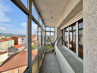 Etagenwohnung in Rúa roberto baamonde 82. Inmobiliaria silva presenta - magnífico piso de aproximadamente