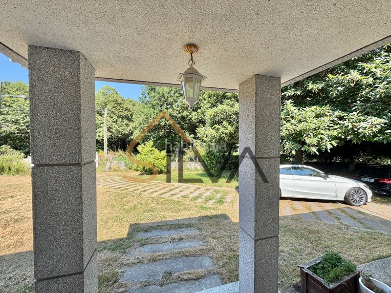 Foto 30eb6a69-6118-4aba-abe7-c3a3e675645a. Casa amb xemeneia calefacció aparcament a Outeiro de Rei