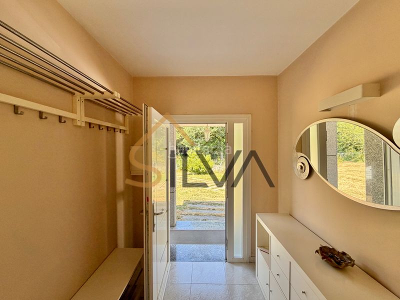 Foto aa210e35-cc17-4d5d-ae64-5f33832e3bf2. Casa amb xemeneia calefacció aparcament a Outeiro de Rei