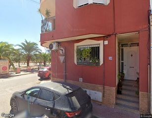 Pis a CL LEON 40 Pl:00 BAJO VIVIENDA