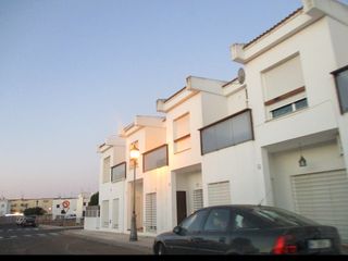 Casa a schiera in Cl concha alvarez fernandez 68. Vivienda en venta en lepe
