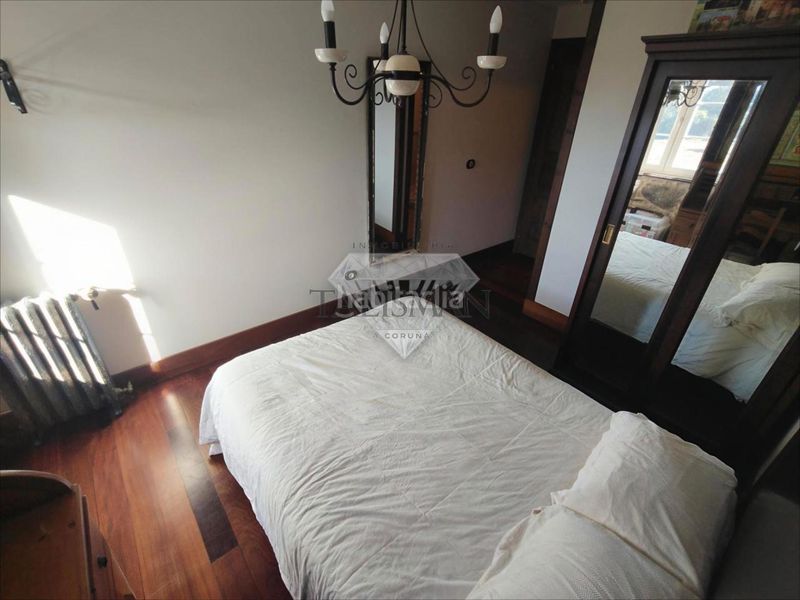 Foto 16e7d071-e643-4525-b15a-9a7412f17b1c. Xalet amb calefacció aparcament a Curtis