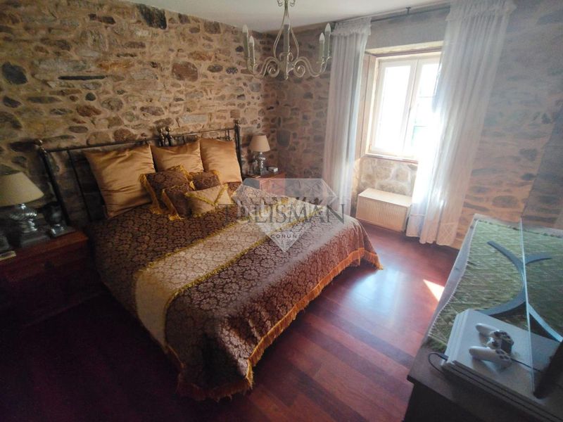 Foto b3bde225-ba2e-463e-825f-843188a62f1b. Xalet amb calefacció aparcament a Curtis