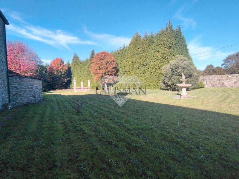 Foto daa47019-3bc5-4a1f-82ad-d299d6f394e2. Xalet amb calefacció aparcament a Curtis