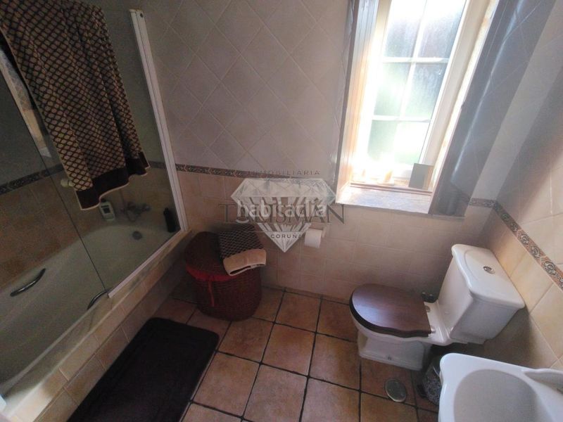 Foto debba790-ec0d-4621-ae32-b3027c03fdfe. Xalet amb calefacció aparcament a Curtis