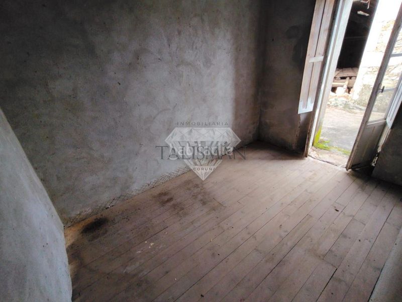 Foto 82cb05cd-5afc-43e1-a48a-f0839e6d2276. Xalet amb calefacció a Outes