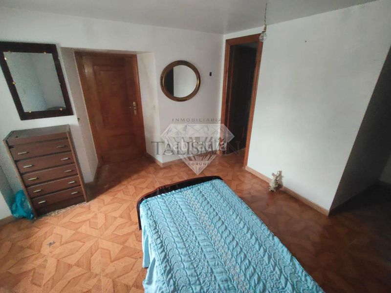 Foto b14a8913-c4d7-4aed-88e6-a472a42ded4c. Casa adossada amb calefacció a Arteixo pueblo Arteixo