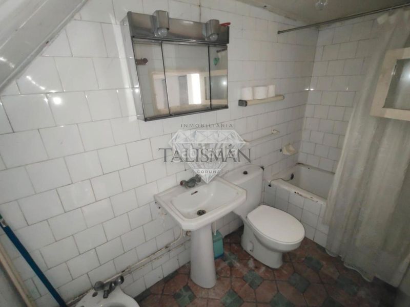 Foto fc9c5a7a-7902-4083-b2e6-31bbda9d24f5. Casa adossada amb calefacció a Arteixo pueblo Arteixo