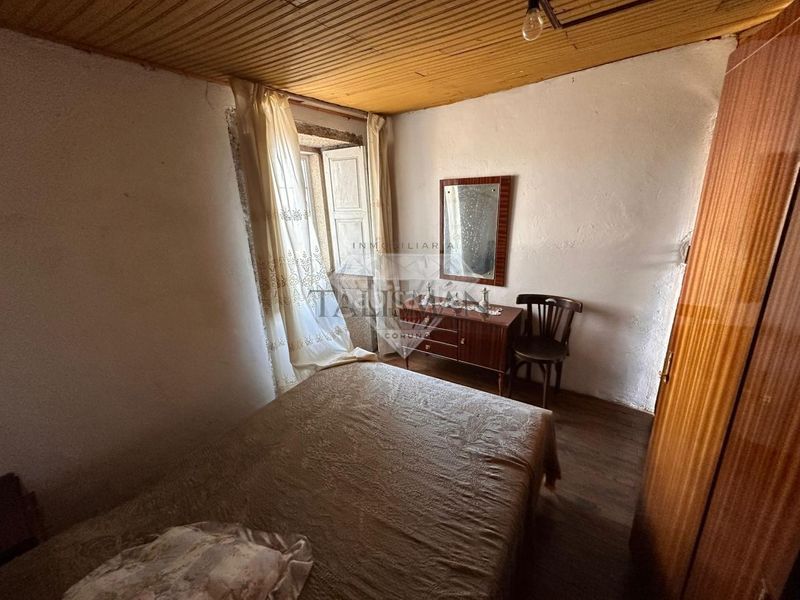 Foto 2f7194f9-96a6-4a9d-b377-2b458f742654. Casa amb aparcament a Agolada
